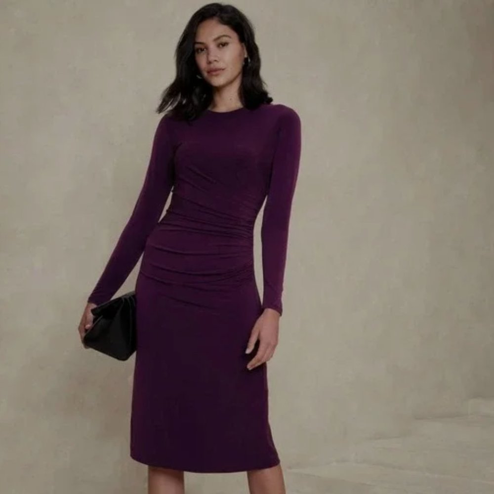 KNIT SHIRRED MIDI DRESS SIZE SMALL